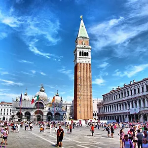 raggio-di-sole-dietro-piazza-san-marco.hotelinveneto.com/